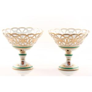 Pair Of Paris Porcelain Cups, Alliance Arms Viscount Saint-jean De Lentilhac