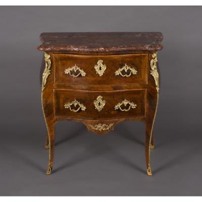 Commode sauteuse d'époque Louis XV estampillée G. Filon