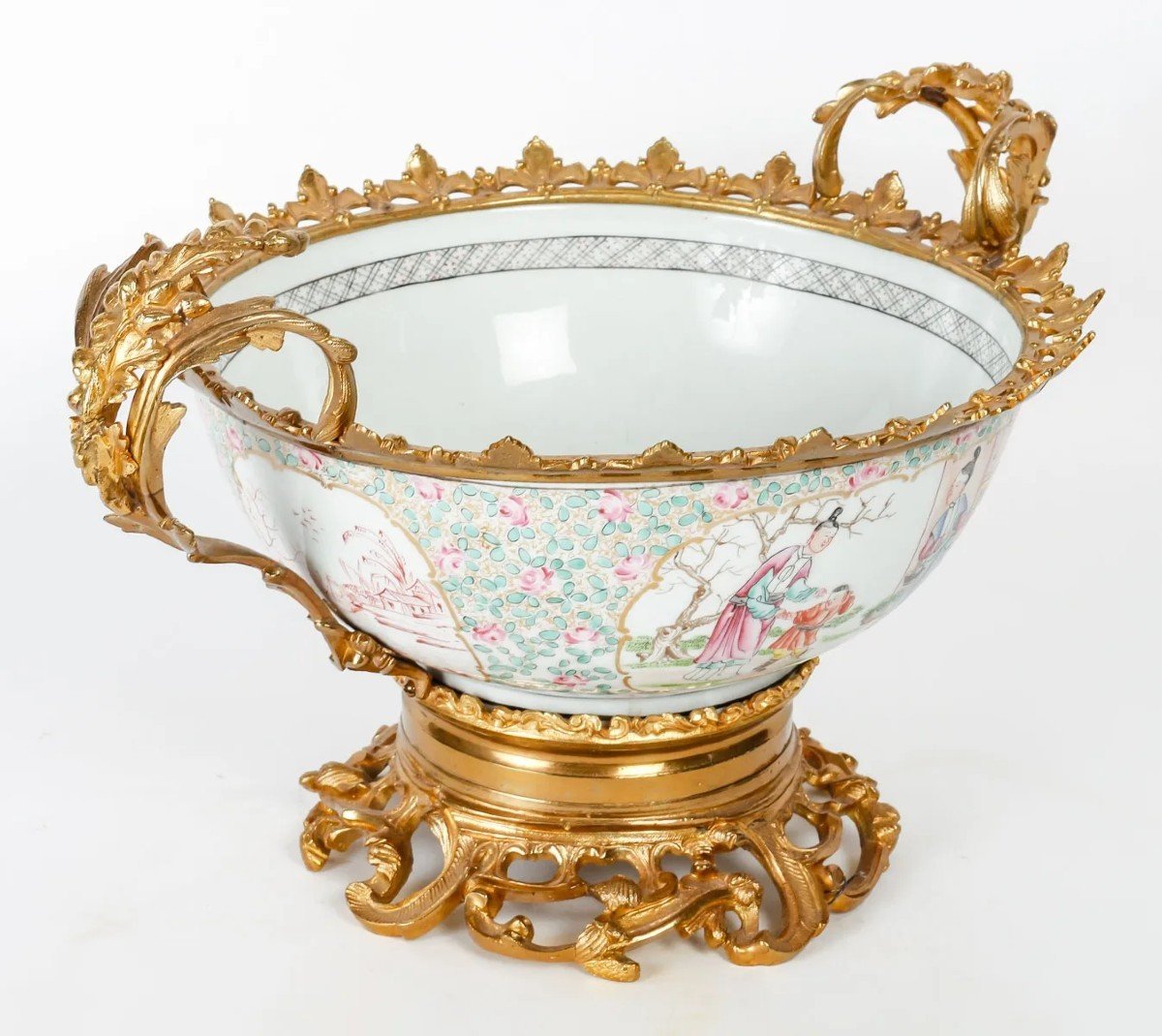 Beautiful Chinese Porcelain Cup, Gilt Bronze Mount-photo-2