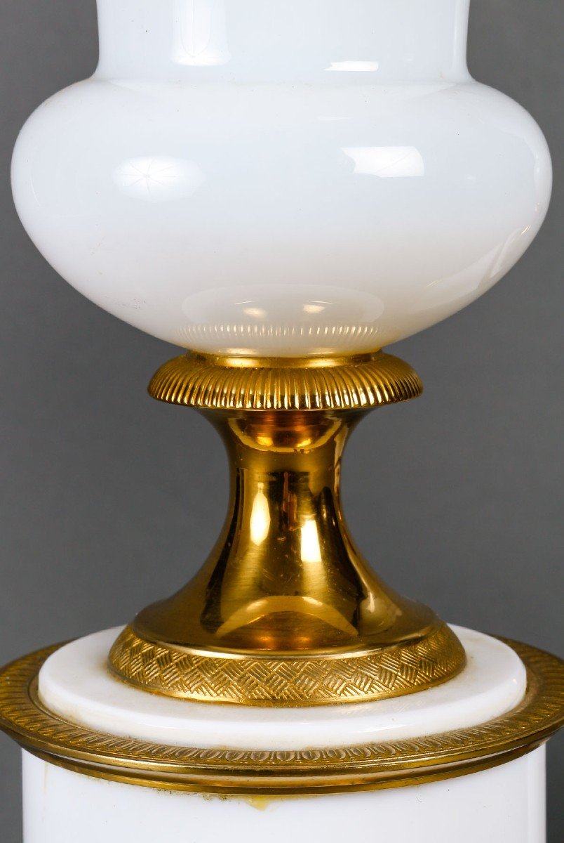 Paire De Lampes En Opaline Francais, Monture En Bronze, électrifié.-photo-3