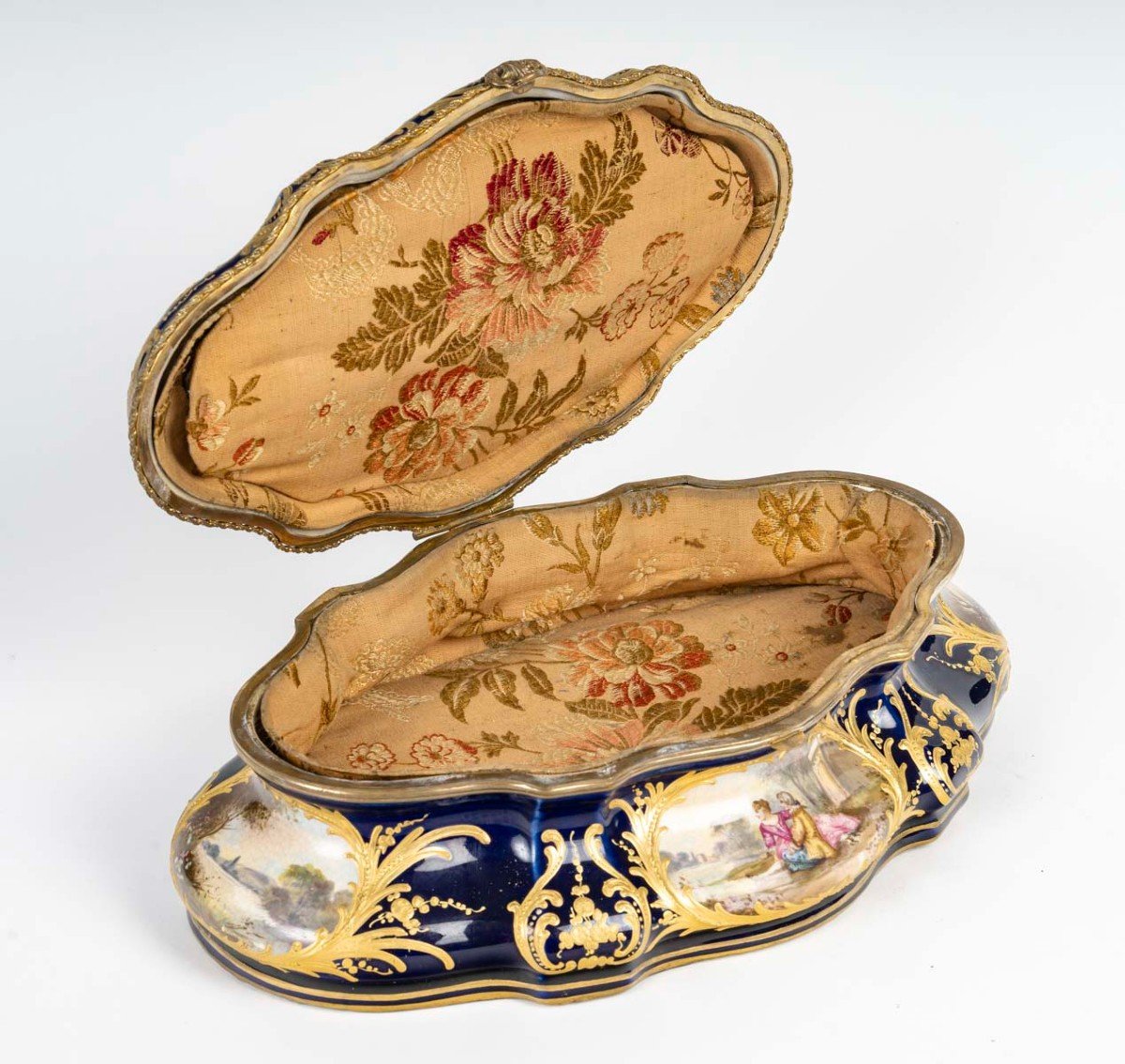 Porcelain Box-casket Signed Sèvres, 19th Century-photo-3