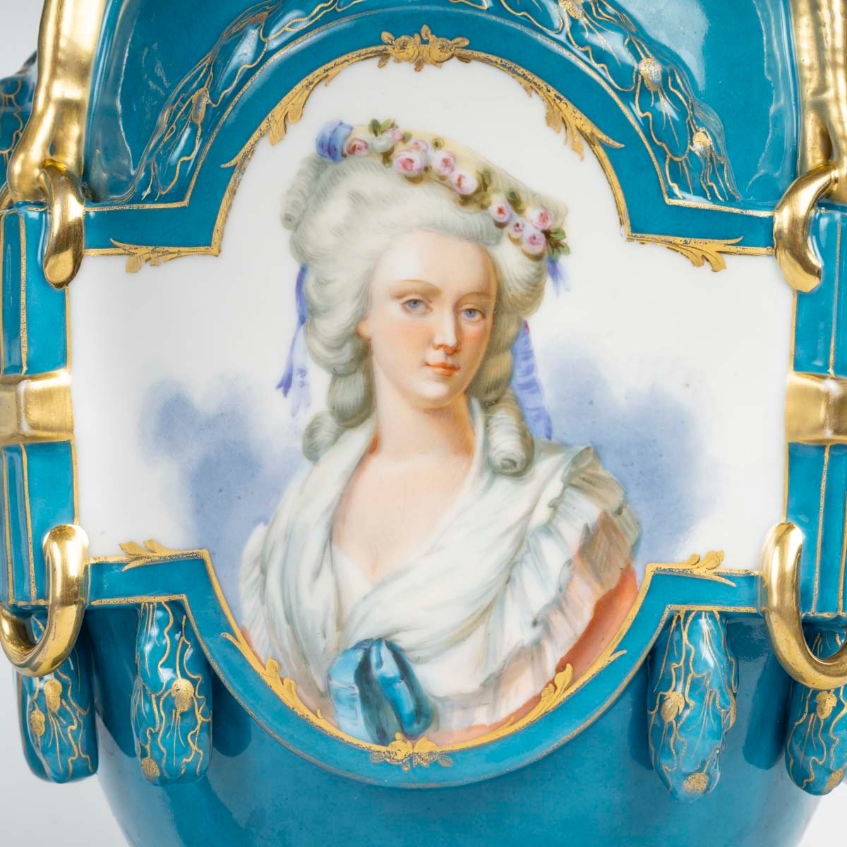 Paire De Vases En Porcelaine Polychrome Et Dorée, XIXème Siècle-photo-4