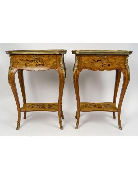 Paire De Petites Tables D’appoint De Style Louis XV – Marqueterie & Marbre-photo-1