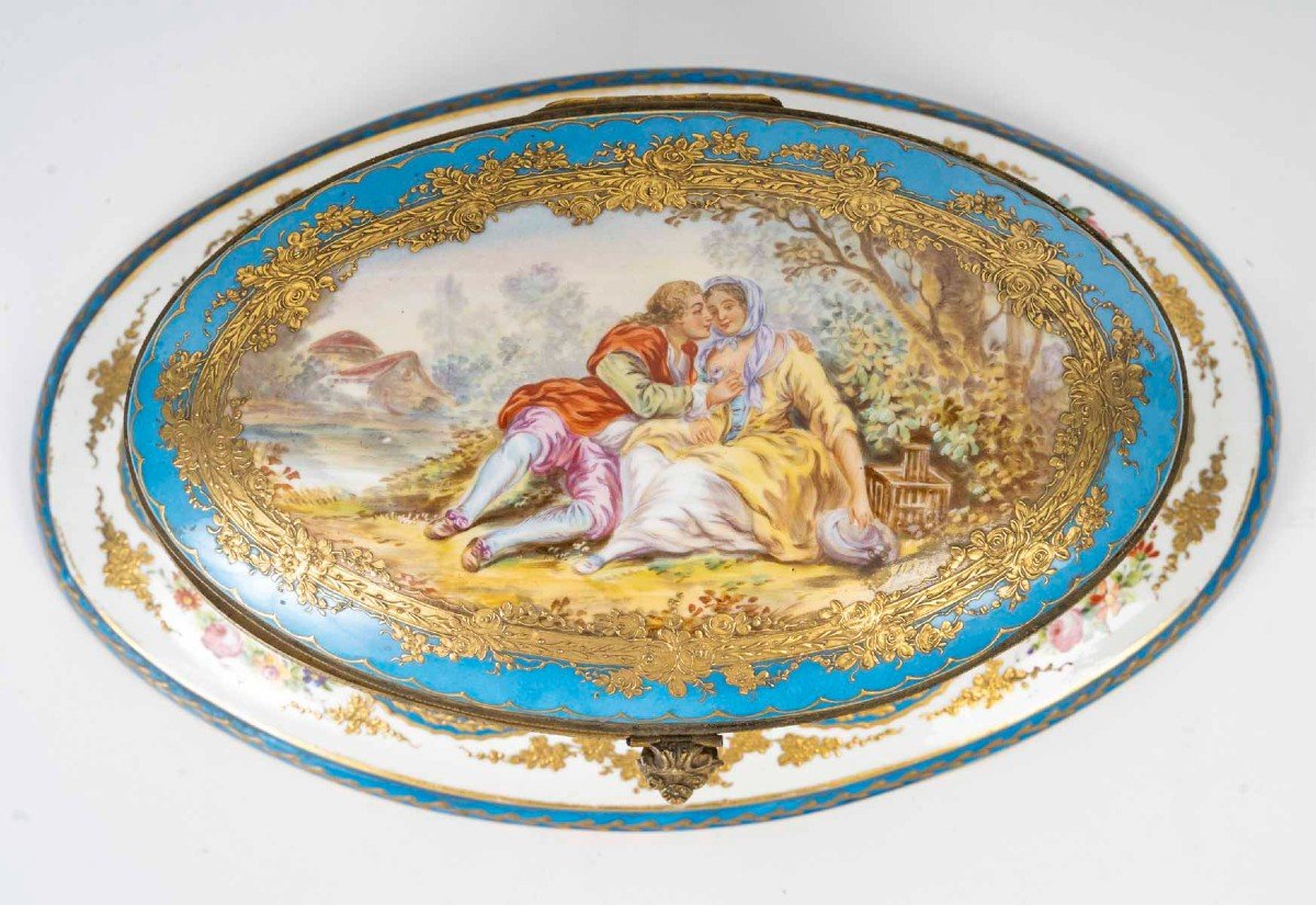 Louis XV Style Porcelain Box, Sèvres Signature, 19th Century-photo-3