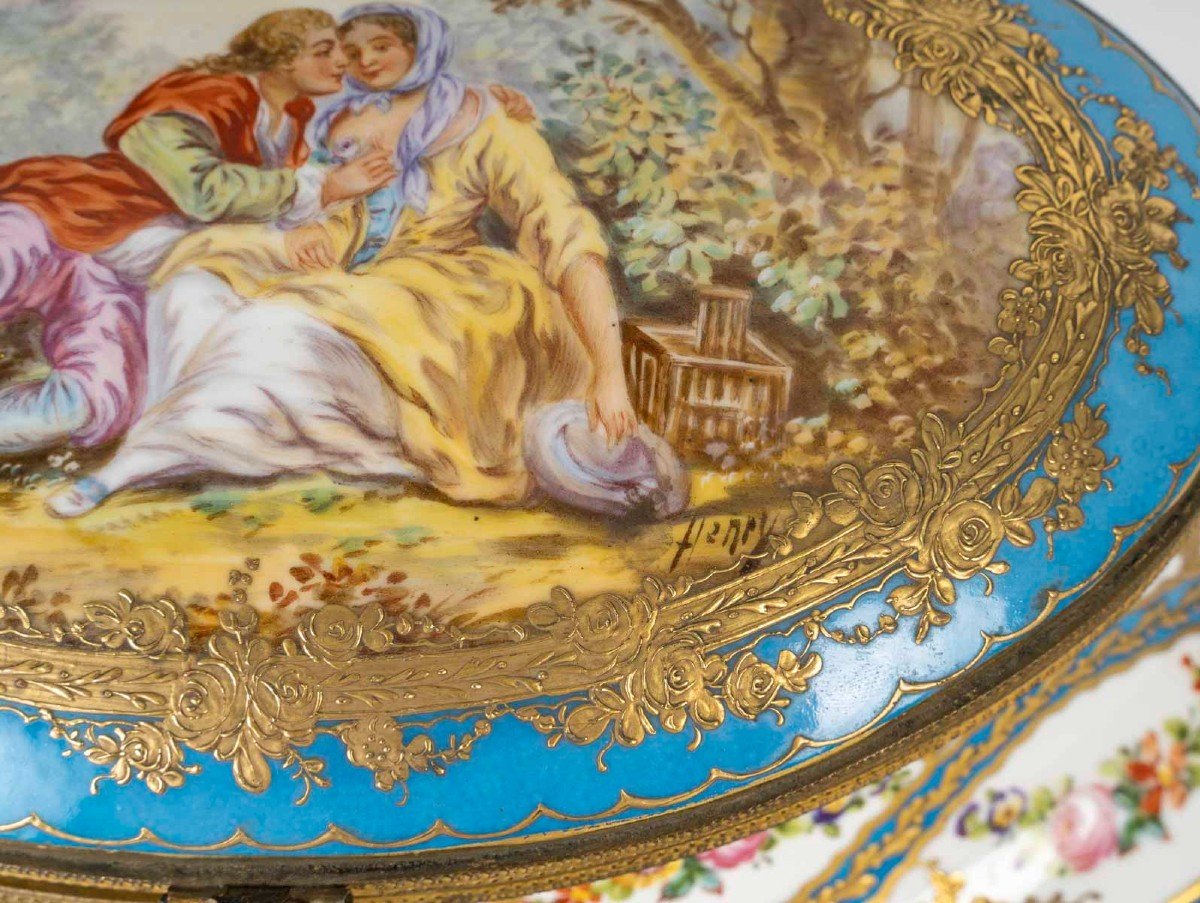 Louis XV Style Porcelain Box, Sèvres Signature, 19th Century-photo-4