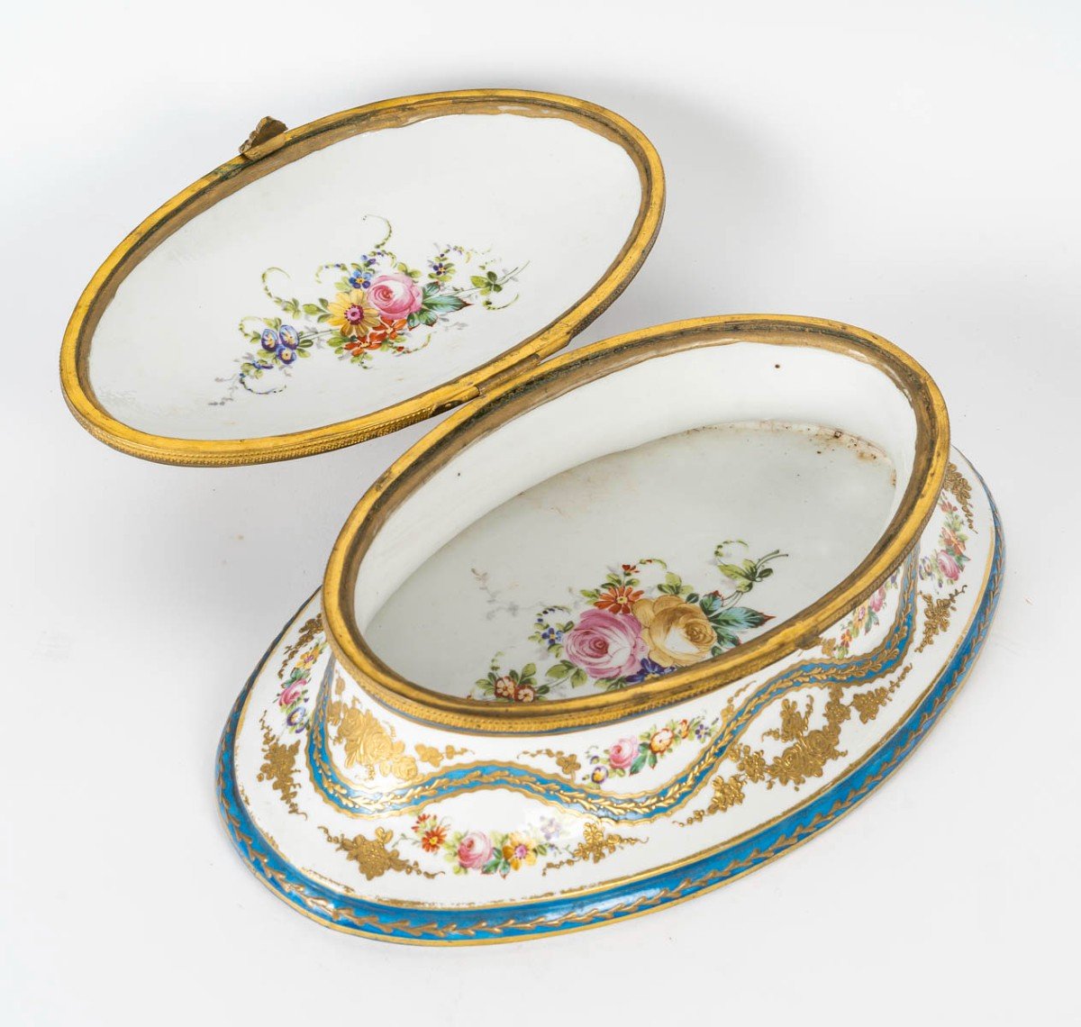 Louis XV Style Porcelain Box, Sèvres Signature, 19th Century-photo-1