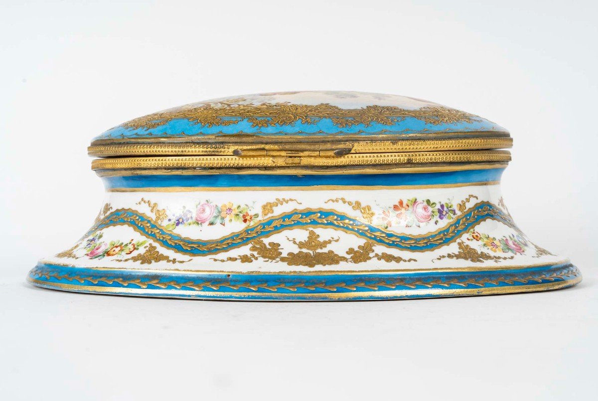 Louis XV Style Porcelain Box, Sèvres Signature, 19th Century-photo-3