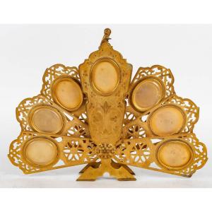 Beautiful Photo Holder In Gilt Bronze, 19th Century.