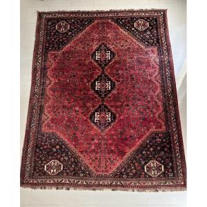 Magnificent Persian Rug (yalami Shiraz) In Very Good Condition, In Red And Black Colors