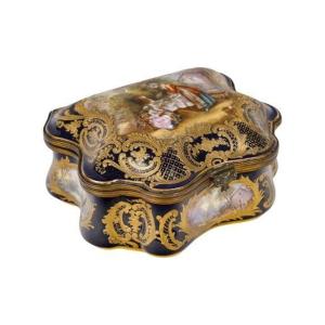 Porcelain Box In The Style Of Sèvres – 19th Century