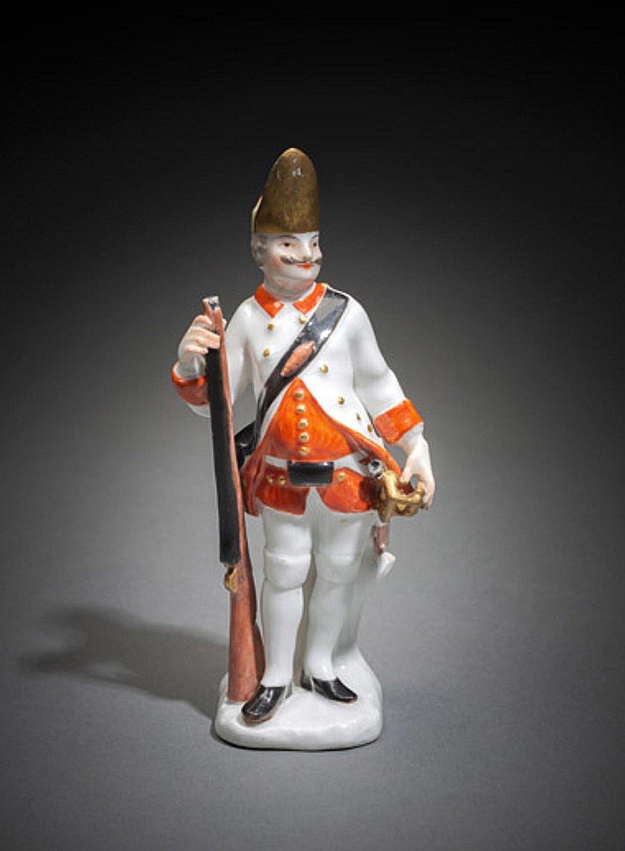 Meissen Porcelain Grenadier Around 1750 H. 11.8 Cm Sword Mark In Blue