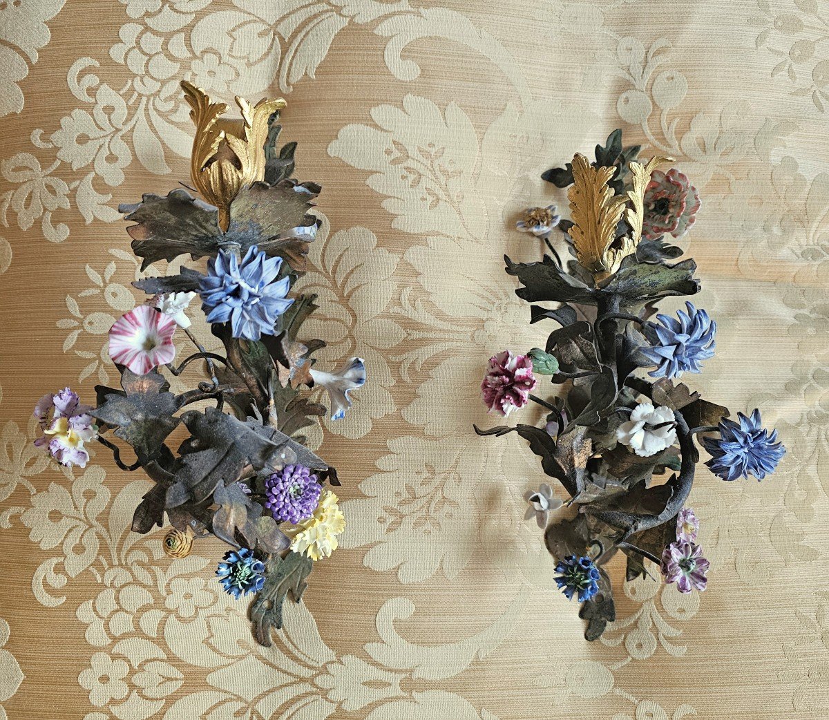 Pair Of Appliques With Porcelain Flowers And Hot Gilded Floral Candle Holders Louis X-photo-2