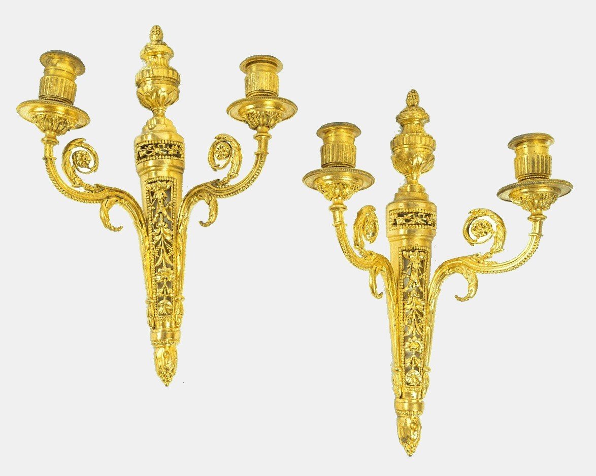 Appliques  Louis XVI Directoire Vers 1790  H. 36 Cm, L. 26 Cm, P. 14 Cm 