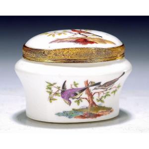 Ludwigsburg Porcelain Snuffbox Circa 1765 