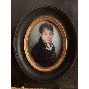  Miniature Fin XVIIIème Début Du XIXème . Portrait D’homme Jeune Souriant.