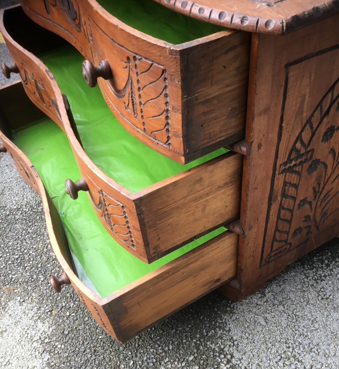 18th Century Chest Of Drawers In Fir-photo-1