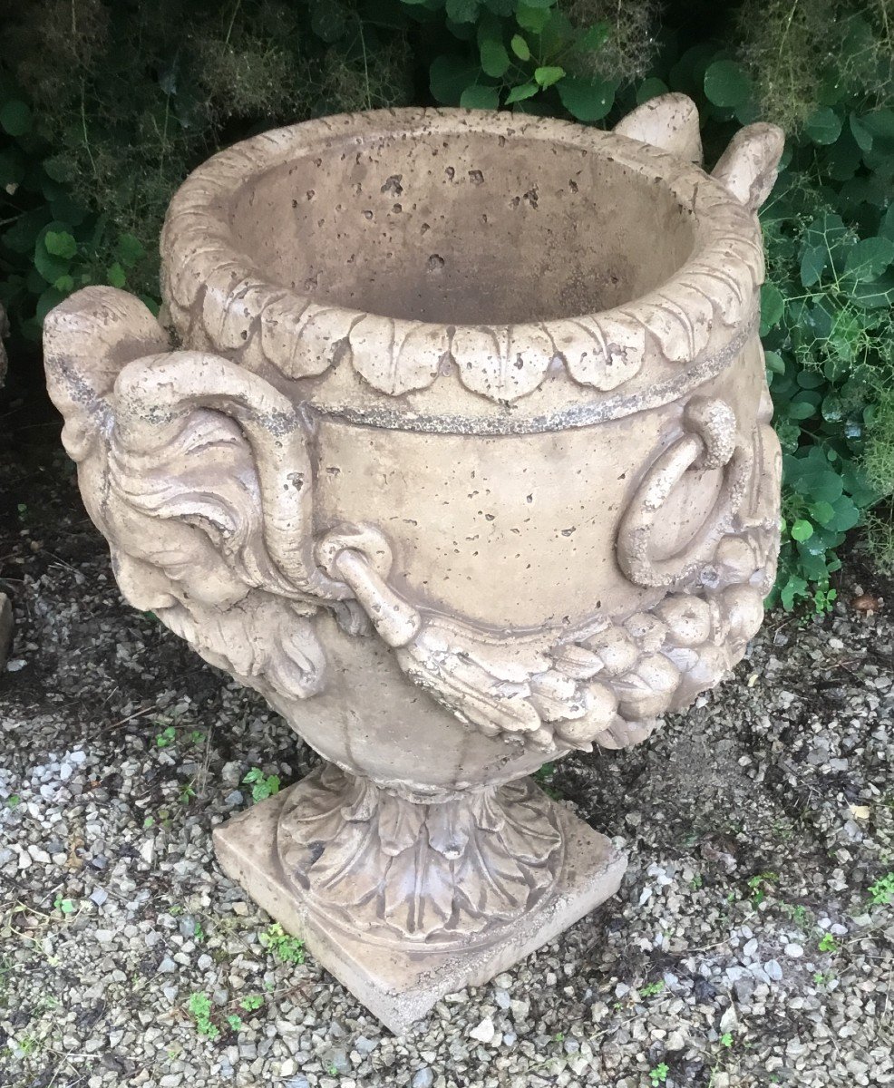Large Pairs Of Reconstituted Stone Vases-photo-5