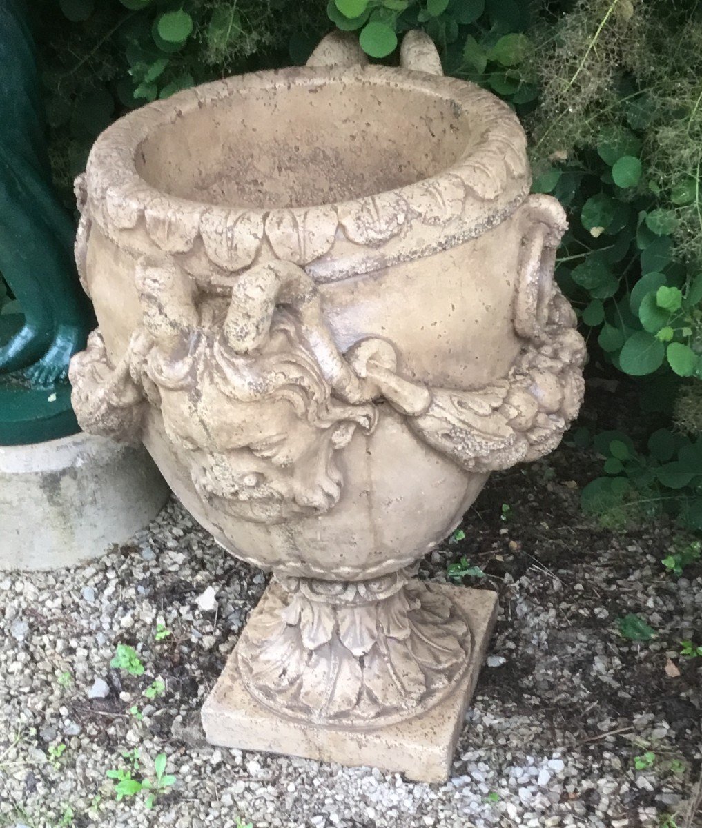 Large Pairs Of Reconstituted Stone Vases-photo-6