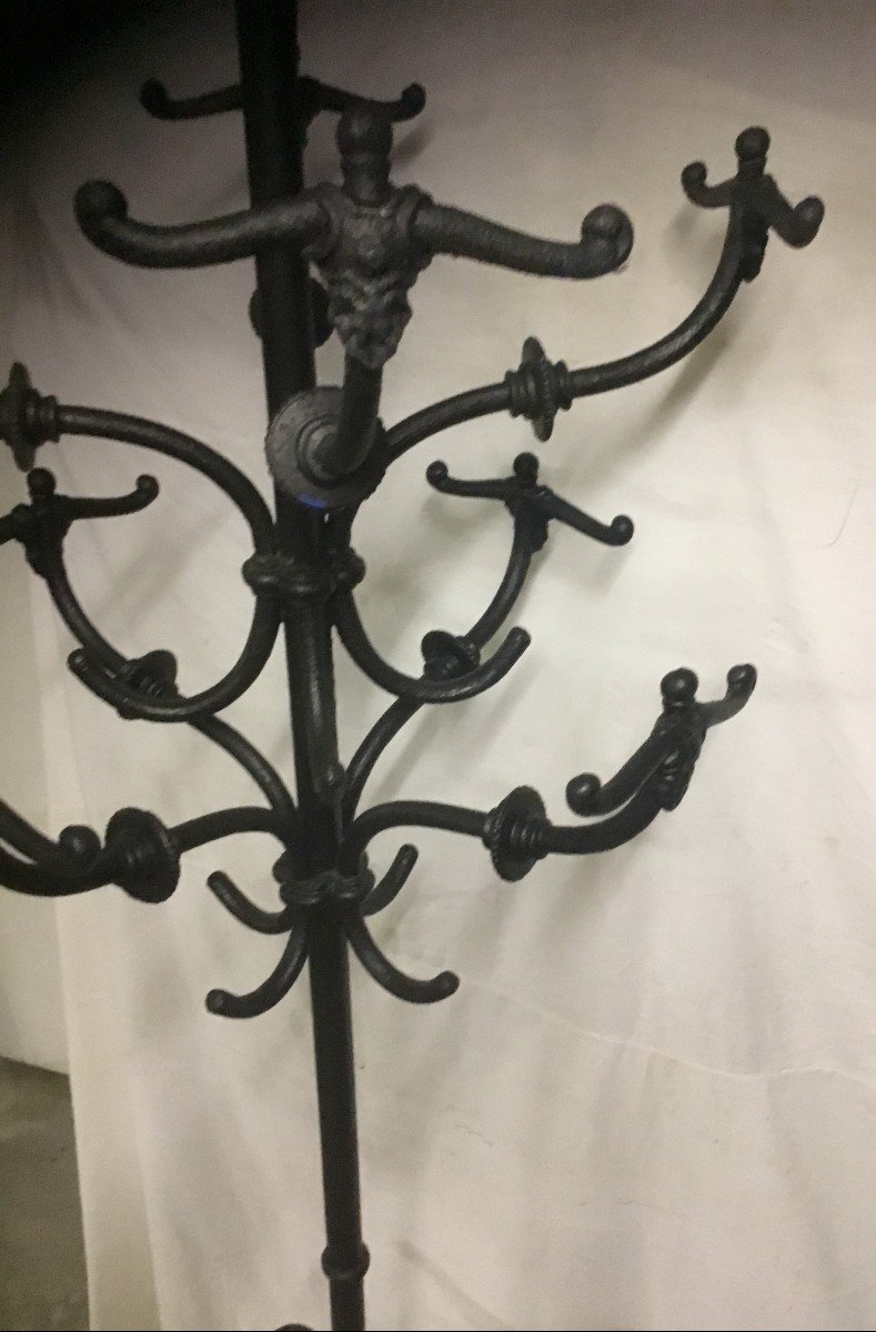 Iron Coat Rack -photo-3