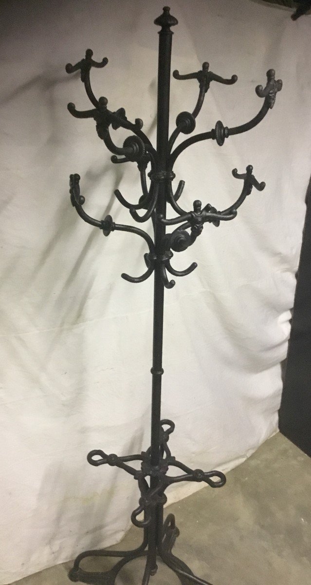 Iron Coat Rack -photo-5