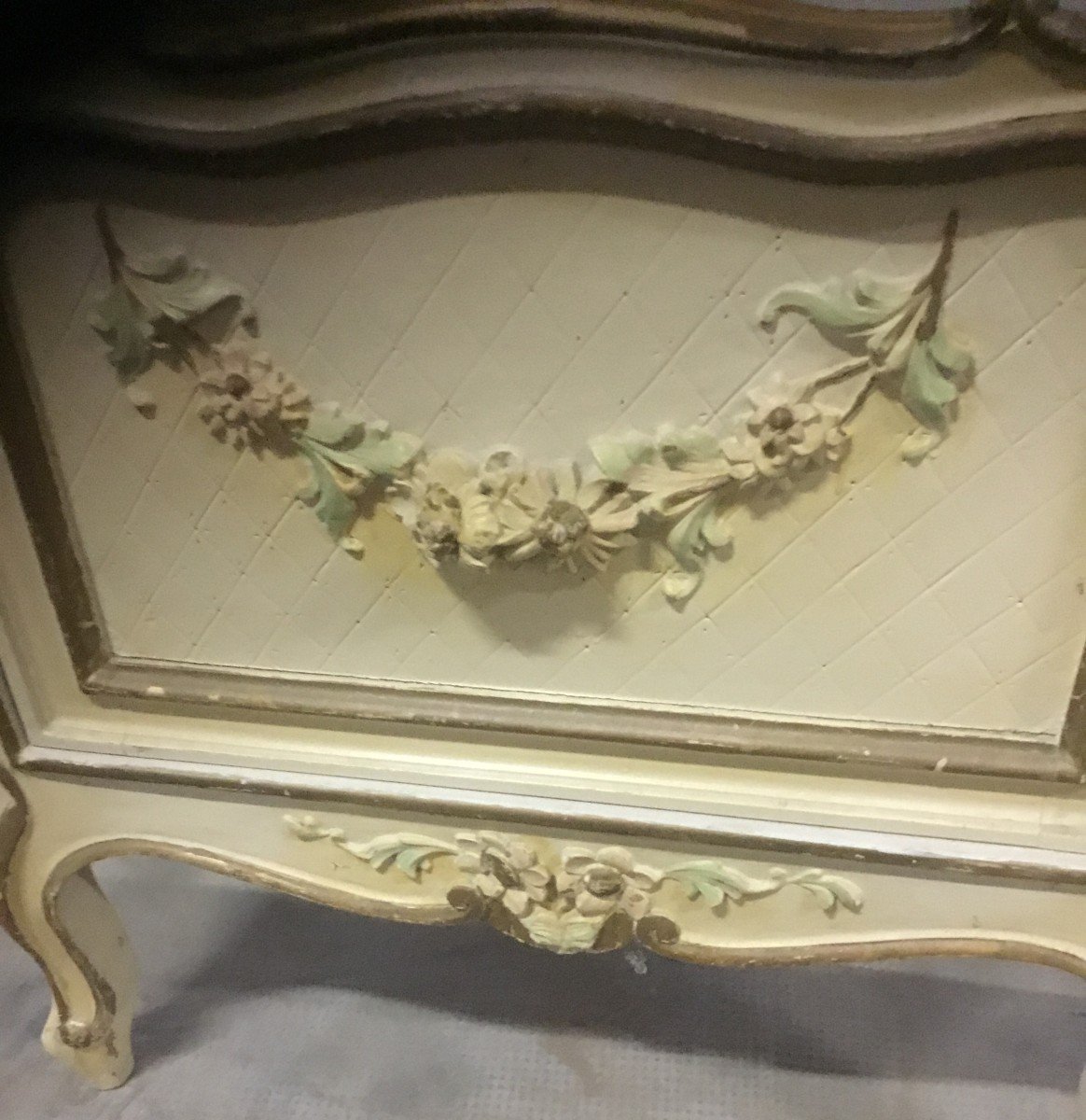 Rocaille Display Case-photo-4