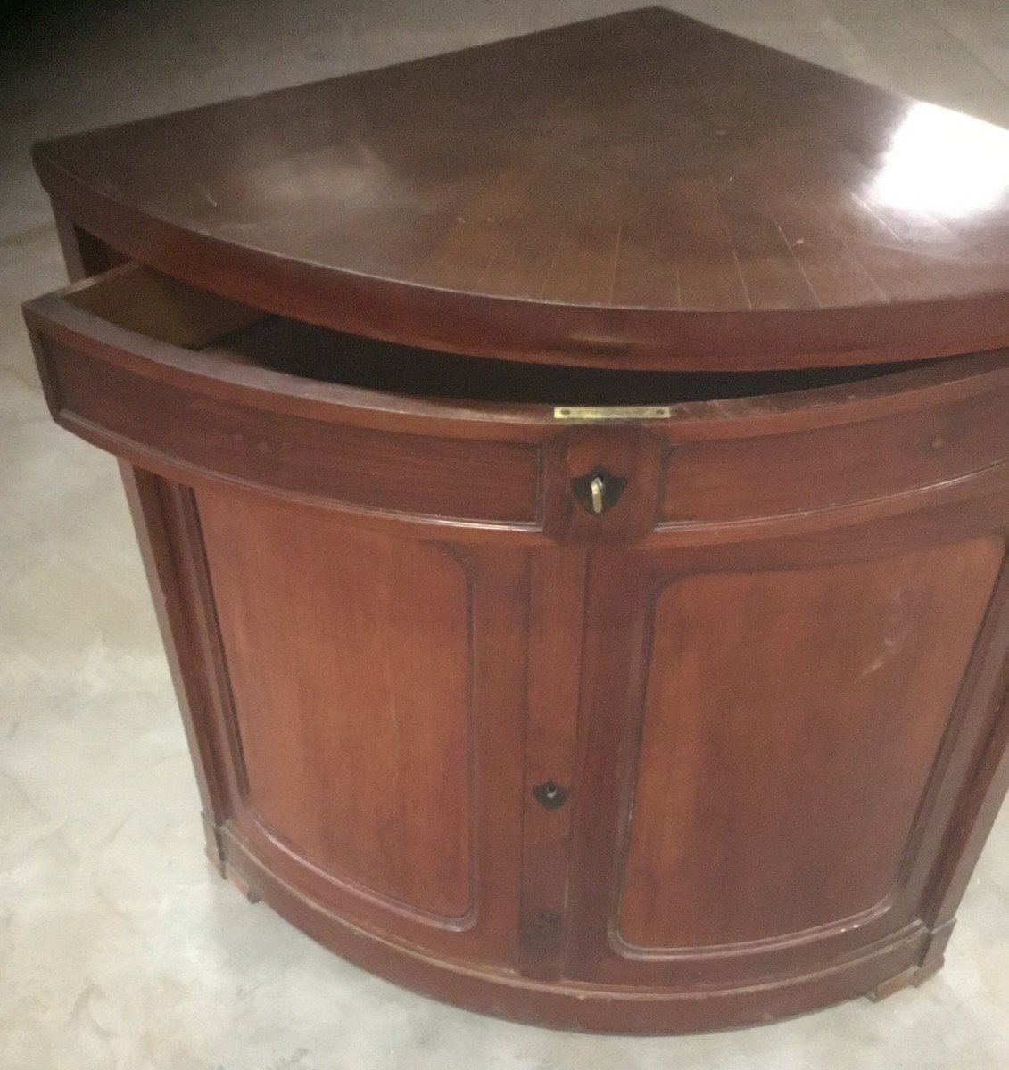 Mahogany Corner Cabinet-photo-4