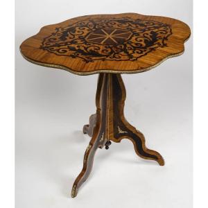 19th Century Pedestal Table With Drop-leaf Top