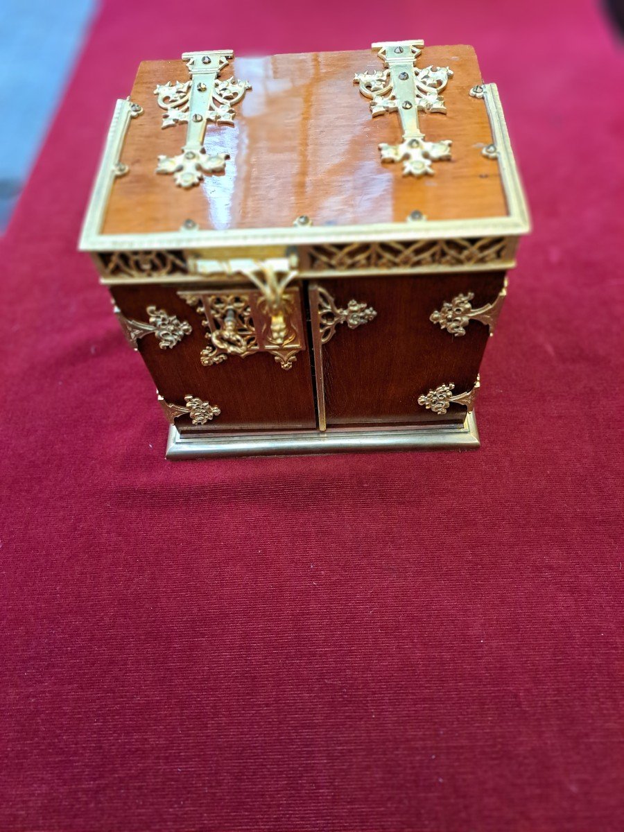 Neo Gothic Jewelry Box-photo-6