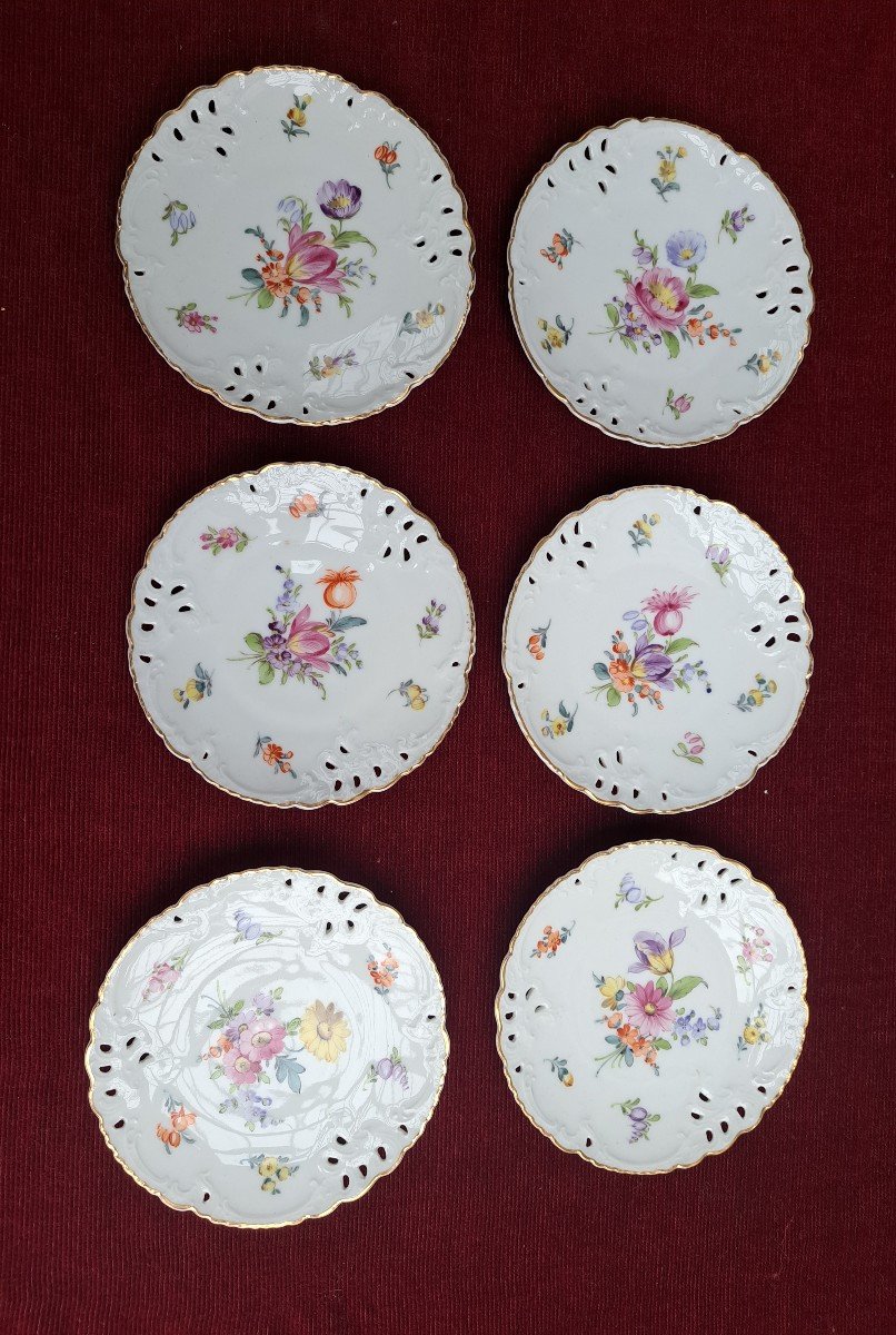 6 petites assiettes