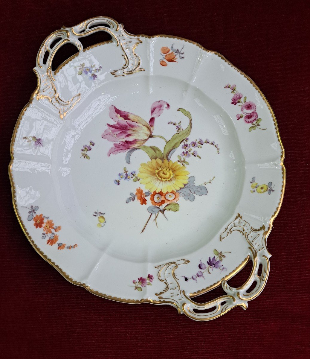 Pla t à gâteaux en porcelaine de Nymphenburg