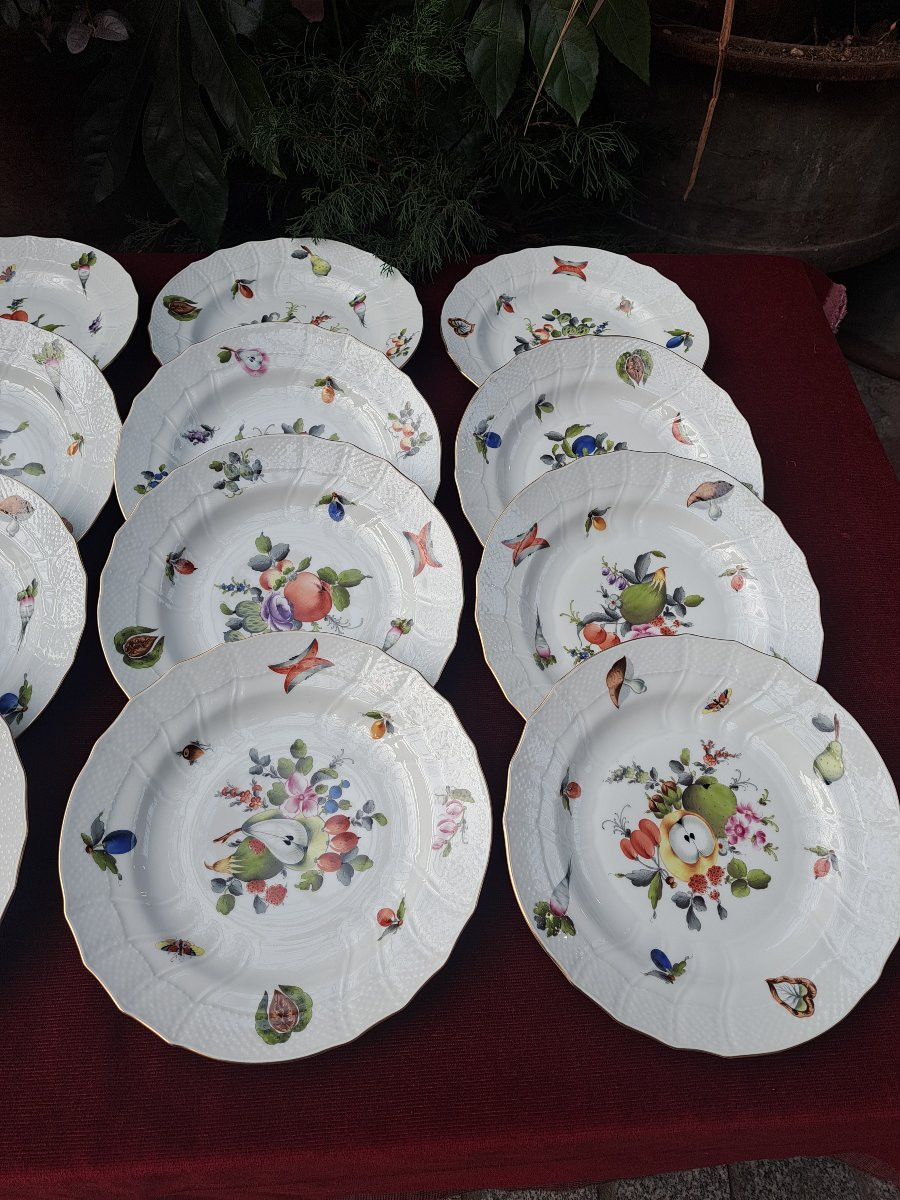 16 Herend Hungary Porcelain Plates-photo-2