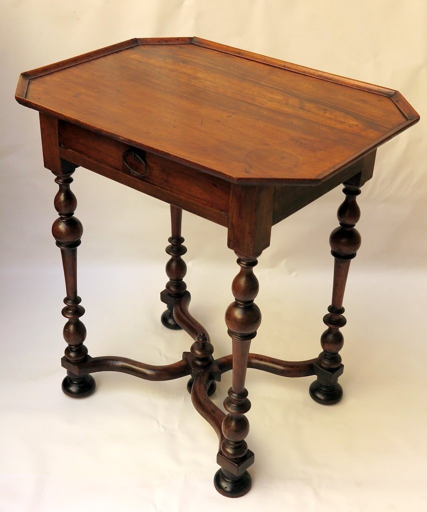 Walnut Table, Paneled Top - Valais - Late 18th Century.-photo-2