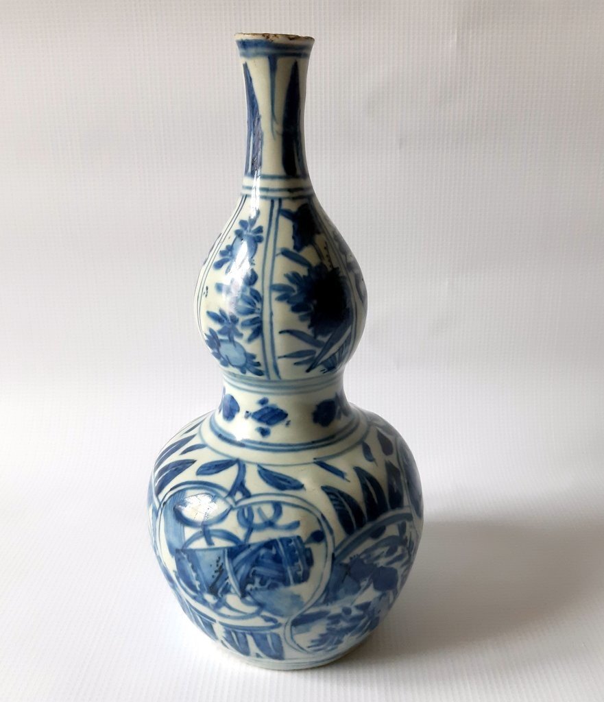 Blue And White Porcelain Gourd China XVII°