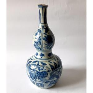 Gourde Porcelaine Bleu Et Blanc Chine XVII°