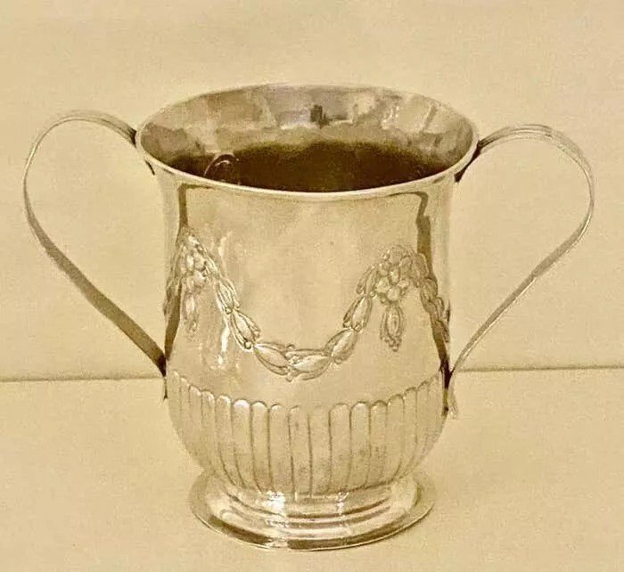 George III Antique Sterling Silver 2 Handled Porringer, Circa 1778-photo-4