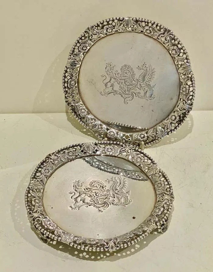 Pair Of George IV Sterling Silver Salvers London, 1827-photo-2