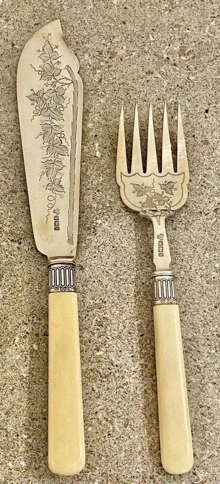 Victorian Silver And Bone Canteen Fish Serving Fork And Knife Set-photo-3