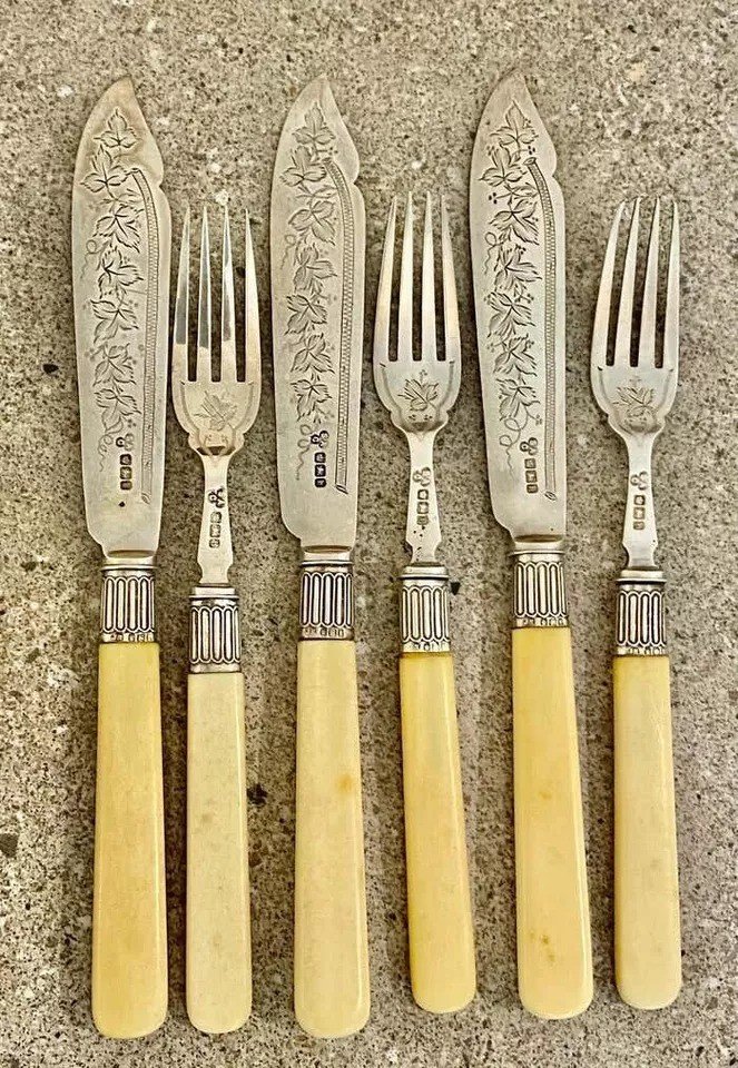 Victorian Silver And Bone Canteen Fish Serving Fork And Knife Set-photo-4