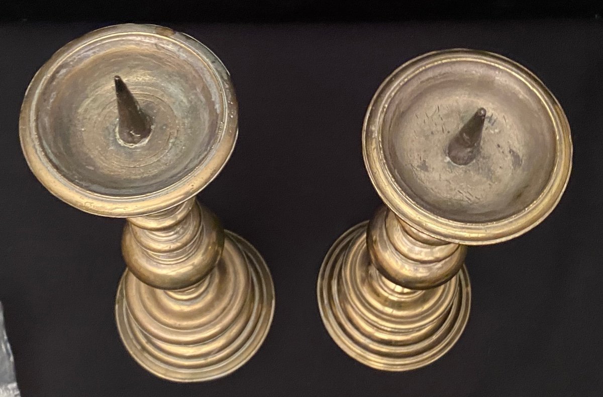 An Impressive Pair Of Baluster Pricket Candlesticks In Bronze Circa 17th Century-photo-3