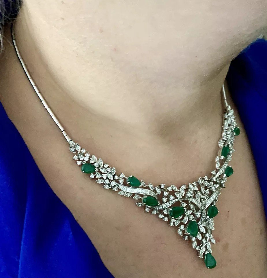 A Fine Quality Mid Century 14ct 585 White Gold Set Emerald And Diamond Necklace-photo-2