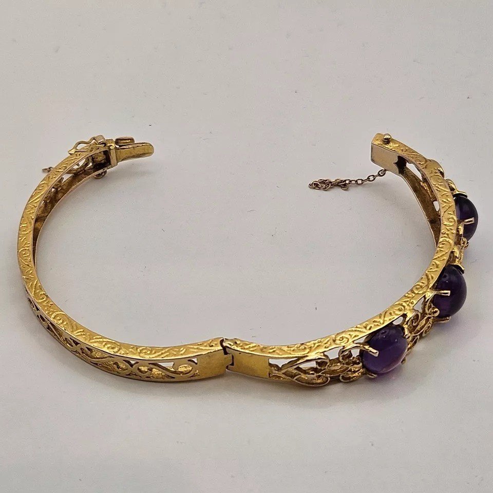 A Nice Quality Amethyst Victorian Style, 9ct Yellow Gold Bangle Bracelet-photo-3