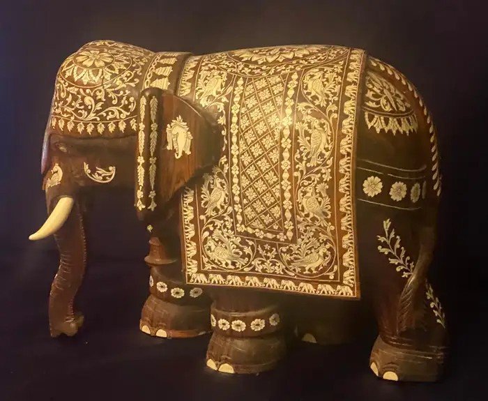 A Large Anglo-indian Elephant In Ivory And Rosewood Inlaid With Bone-photo-8