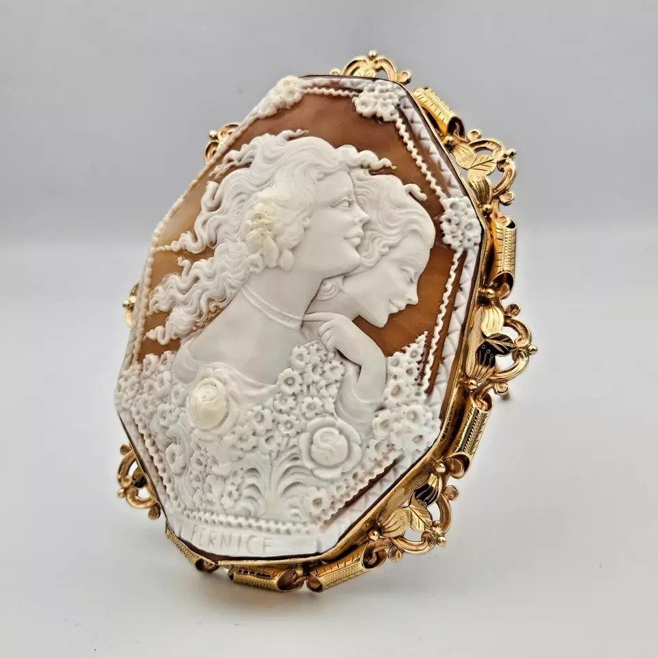 A Huge Superb Vintage Monumental R.pernice Shell Cameo In Solid Gold Frame Stand-photo-4