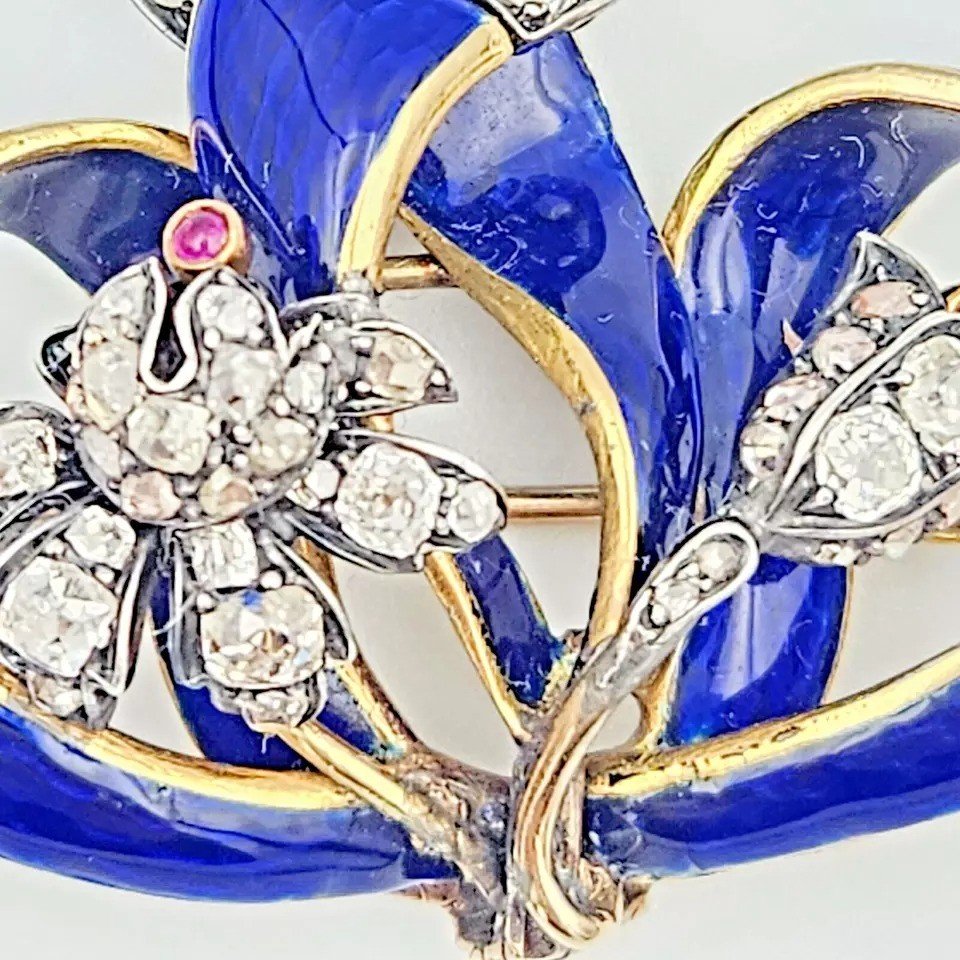 A Victorian Old Cut Diamond 18k Yellow Gold Blue Enamel Flower Brooch Ca 1880's-photo-1