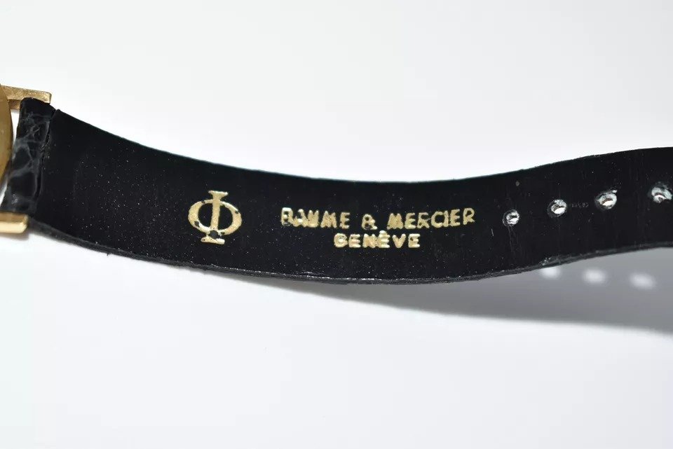 Vintage Baume & Merciers 18ct Gold Wrist Watch Brand New Old Stock Never Worn-photo-2