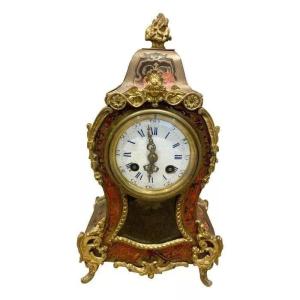 Pendule De Cheminée Française Boulle En écaille Rouge Et Incrustations, 19e Siècle, 8 Jours