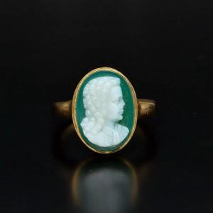 18ct Gold Cameo Ring