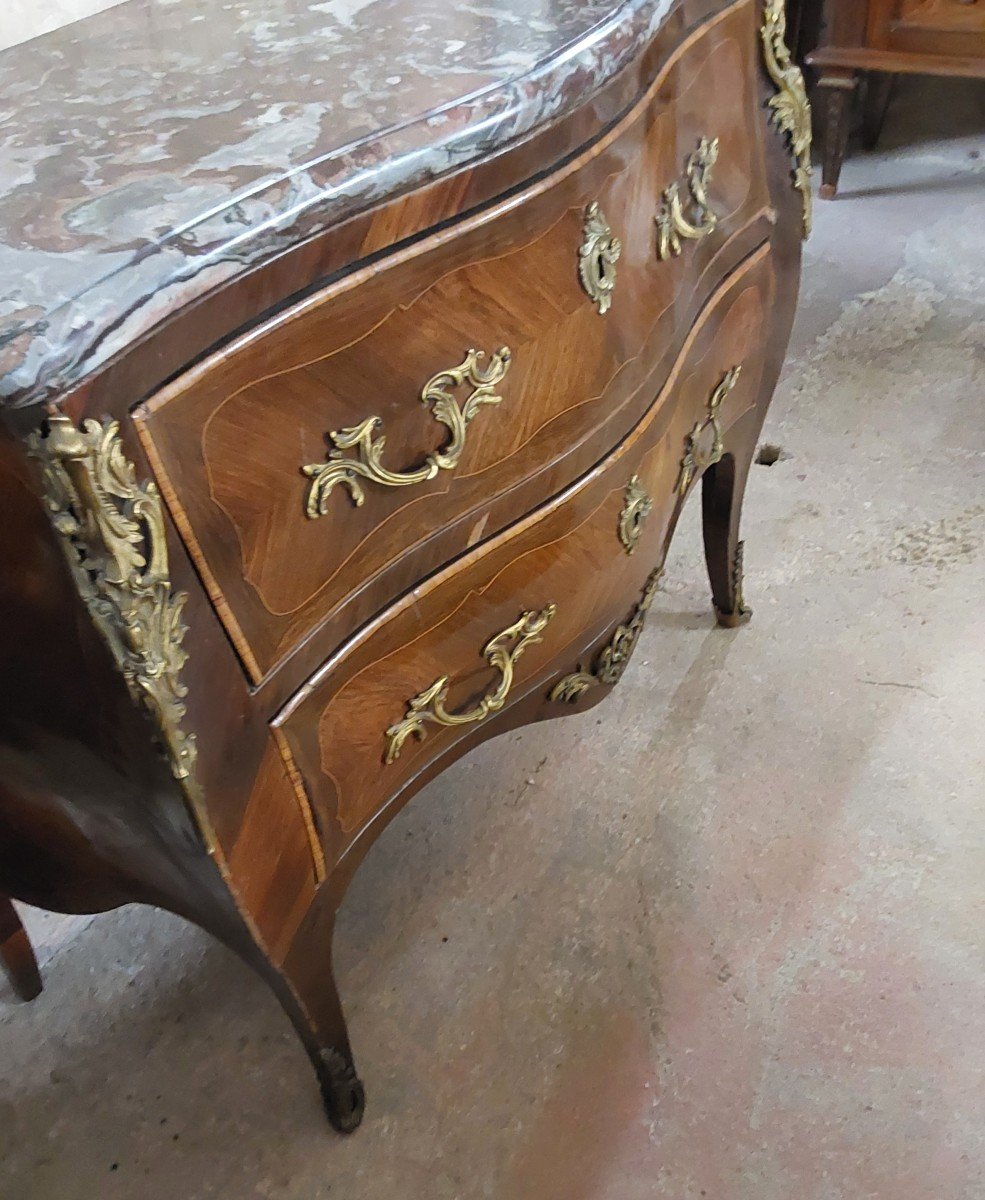 Commode  De Forme Galbee Estampillée M.roussel  Paris Epoque Louis XV.  XVIIIieme-photo-3