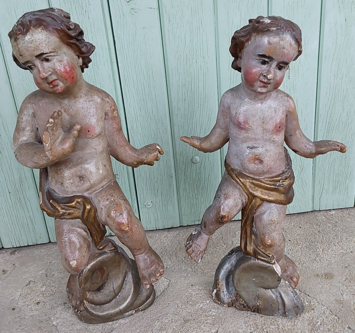 Paire De Putti En Bois Sculpte Et Laqué Travail Italien Fin XVIIeme