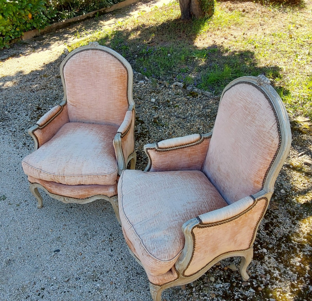 Pair Of Wooden Bergeres With Molding And Lacquer, Louis XV Period, 18th Century-photo-2